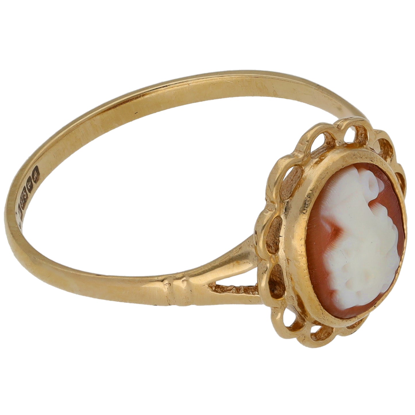 9ct Gold Shell Cameo Cameo Ring Size T