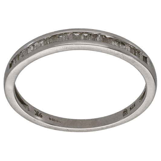 9ct White Gold 0.25ct Diamond Half Eternity Ring Size P