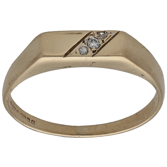 Gold 9ct signet ring with round diamond cluster set in a patterned shield top