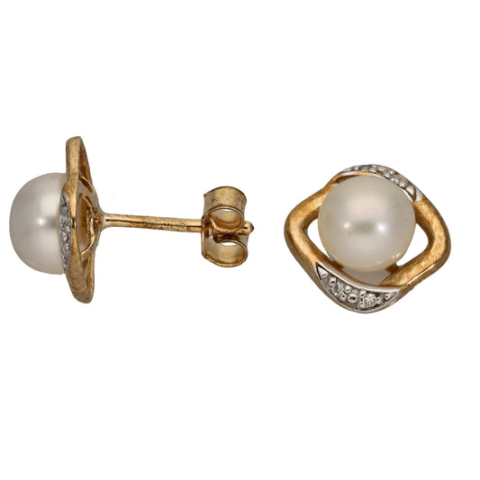 9ct Gold Cultured Pearl & 0.04ct Diamond Stud Earrings