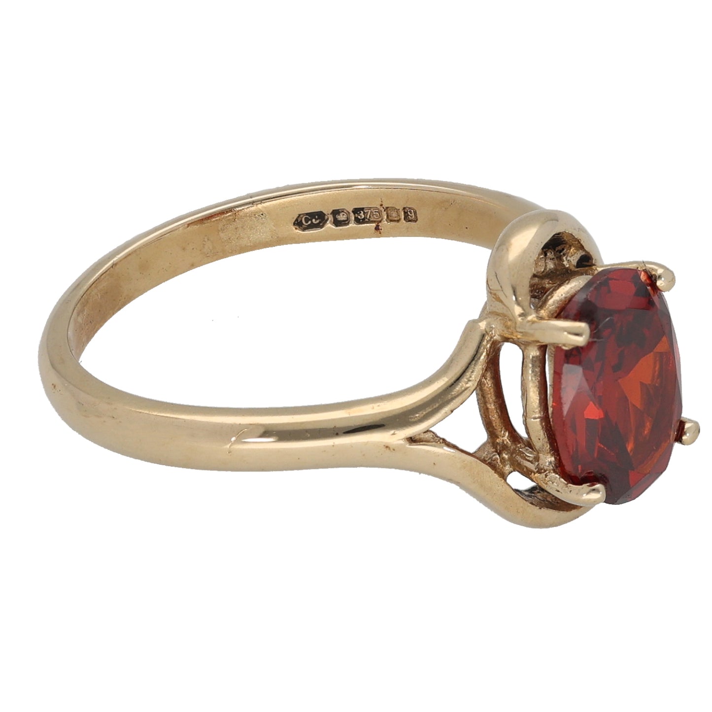 9ct Gold Garnet Single Stone Ring Size O