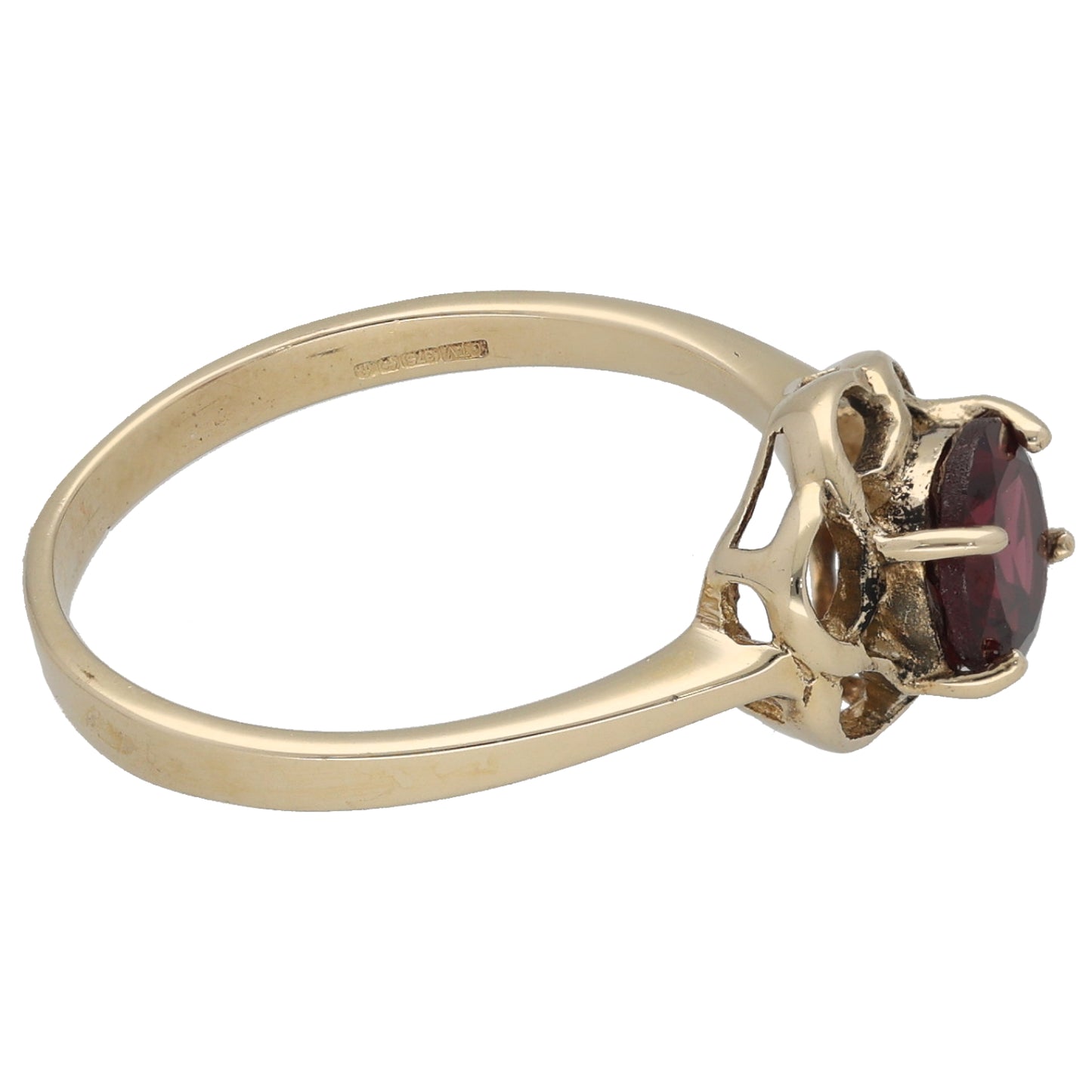 9ct Gold Garnet Single Stone Ring Size N