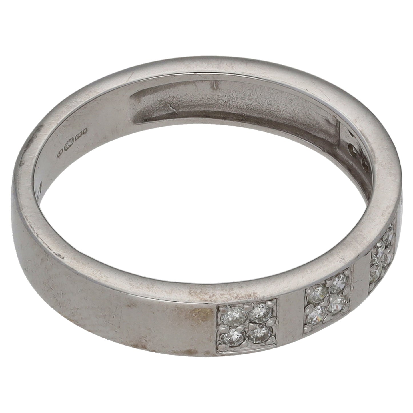 18ct White Gold 0.20ct Diamond Half Eternity Ring Size P