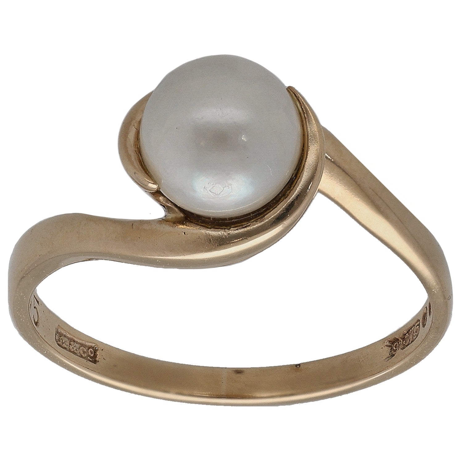 9ct gold ring with single cultured pearl, front view, size M
