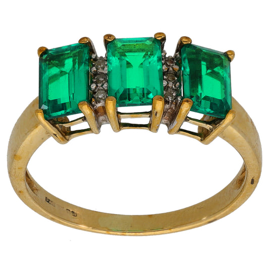 9ct Gold Man Made Emerald & 0.03ct Diamond Dress/Cocktail Ring Size M