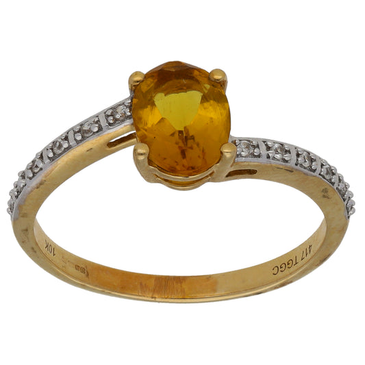 9ct Gold Citrine & Imitation Single Stone Ring with Accent Stones Size P
