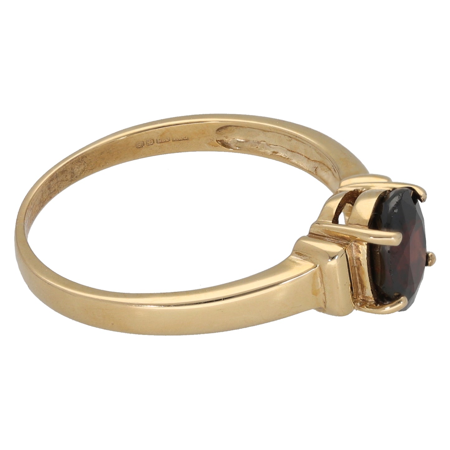 9ct Gold Garnet Single Stone Ring Size T