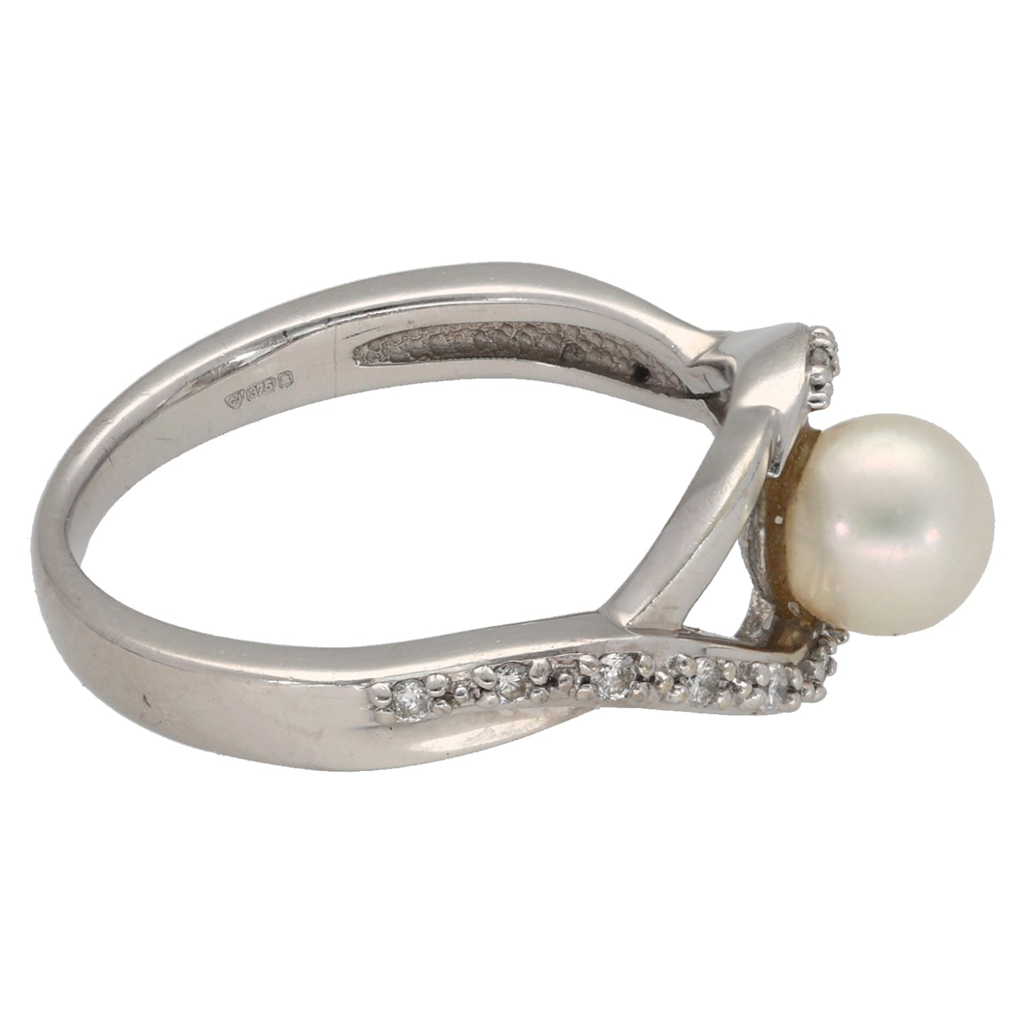 9ct White Gold Cultured Pearl & 0.06ct Diamond Dress/Cocktail Ring Size P