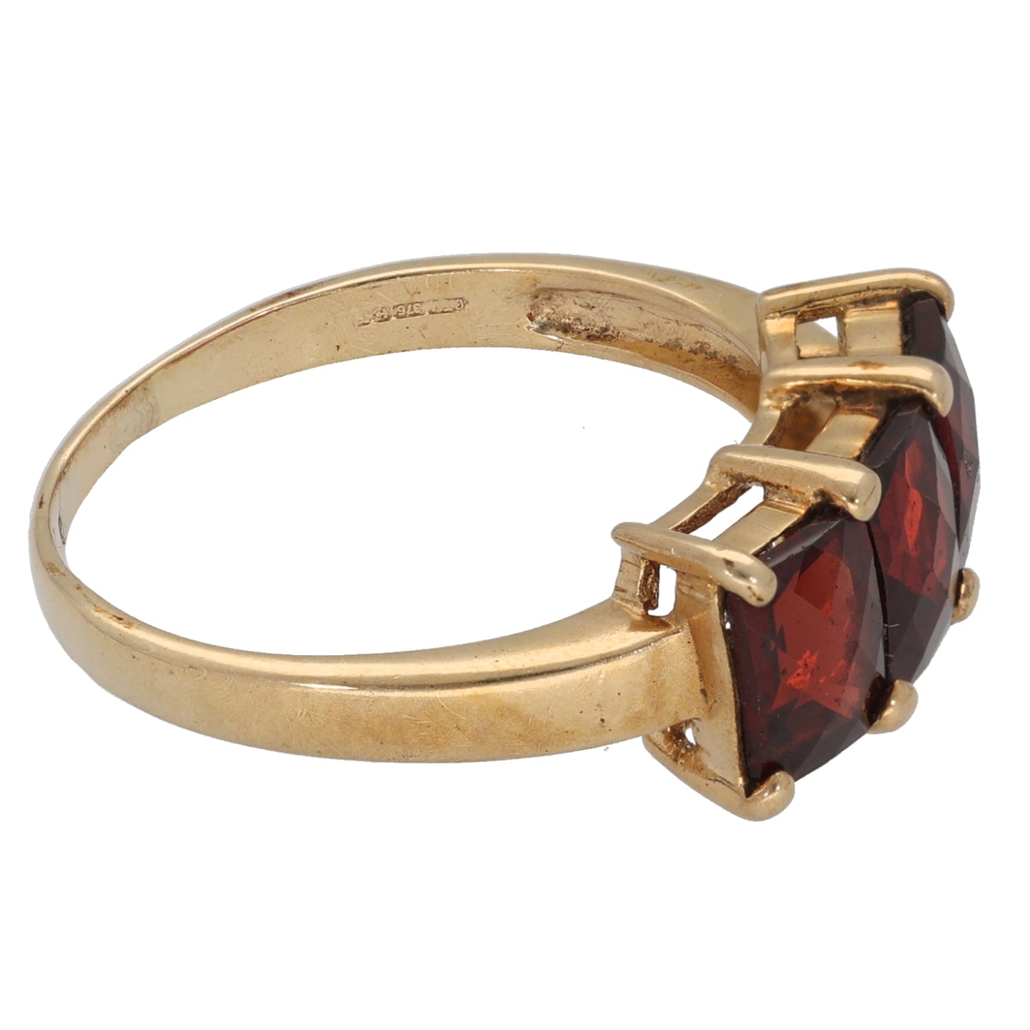 9ct Gold Garnet Three Stone Ring Size T