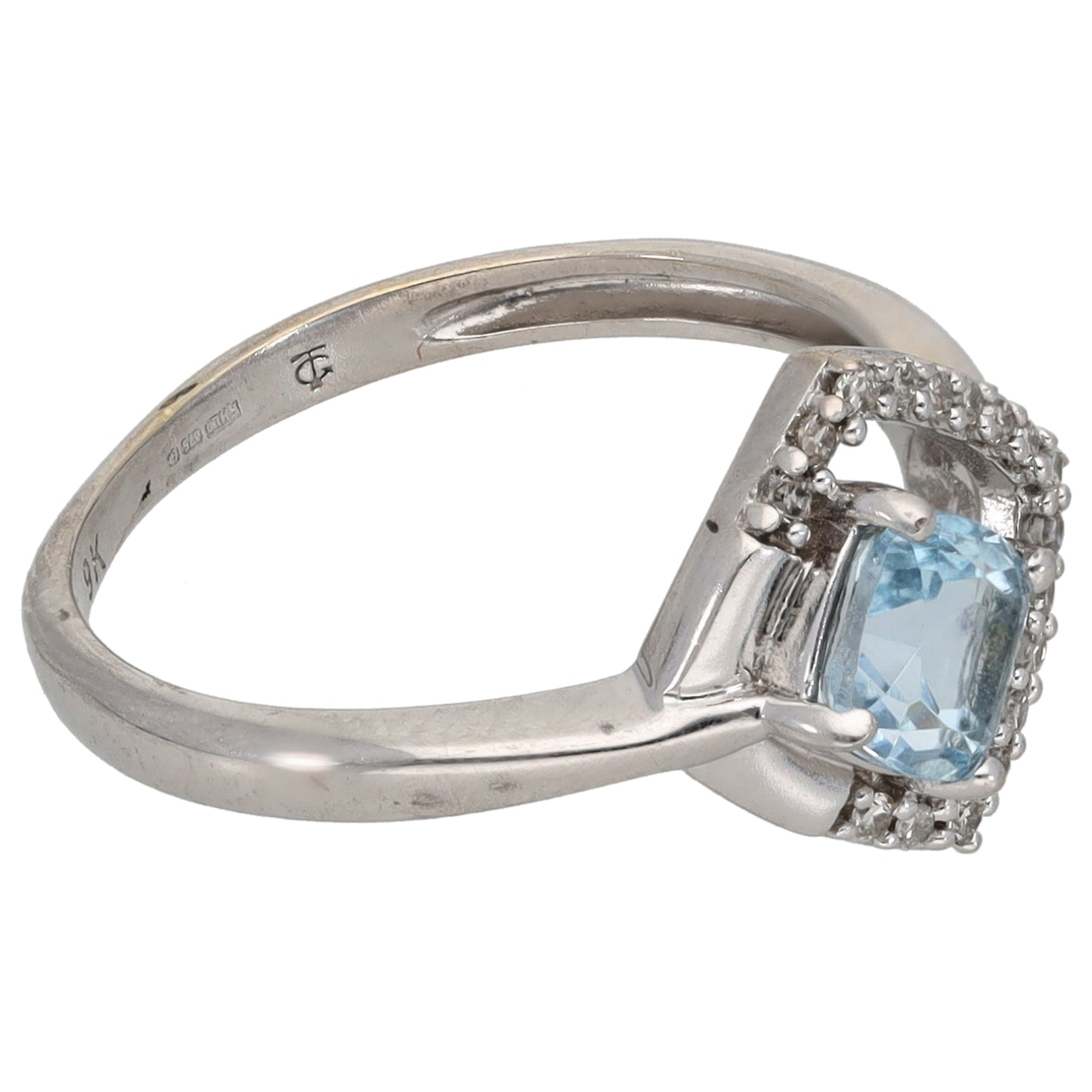 9ct White Gold Topaz & 0.17ct Diamond Dress/Cocktail Ring Size K