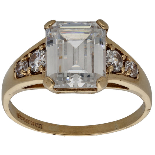 9ct Gold Cubic Zirconia Single Stone Ring with Accent Stones Size Q