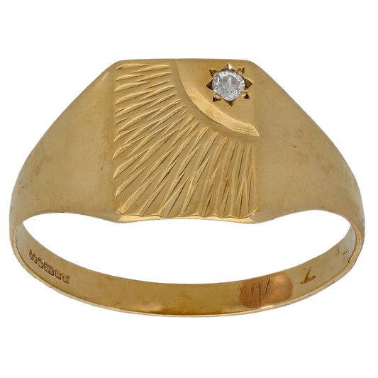 9ct Gold Cubic Zirconia Patterned Signet Ring Size V