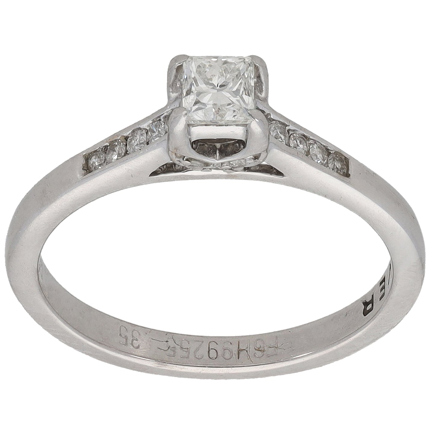 18ct White Gold 0.37ct Diamond Solitaire Ring With Accent Stones Size K