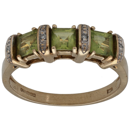 9ct Gold Peridot & 0.02ct Diamond Dress/Cocktail Ring Size P
