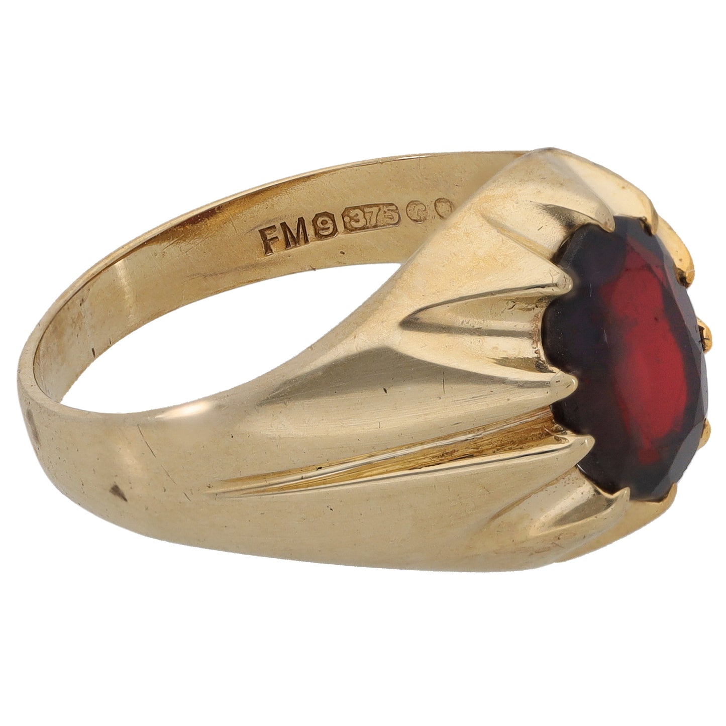 9ct Gold Garnet Single Stone Ring Size M