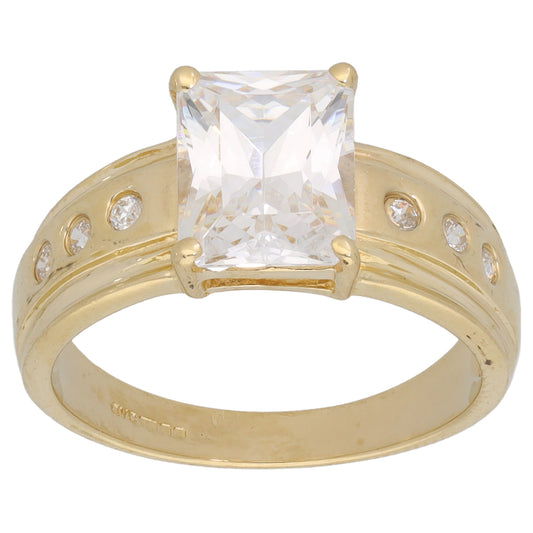 14ct Gold Cubic Zirconia Single Stone Ring with Accent Stones Size O