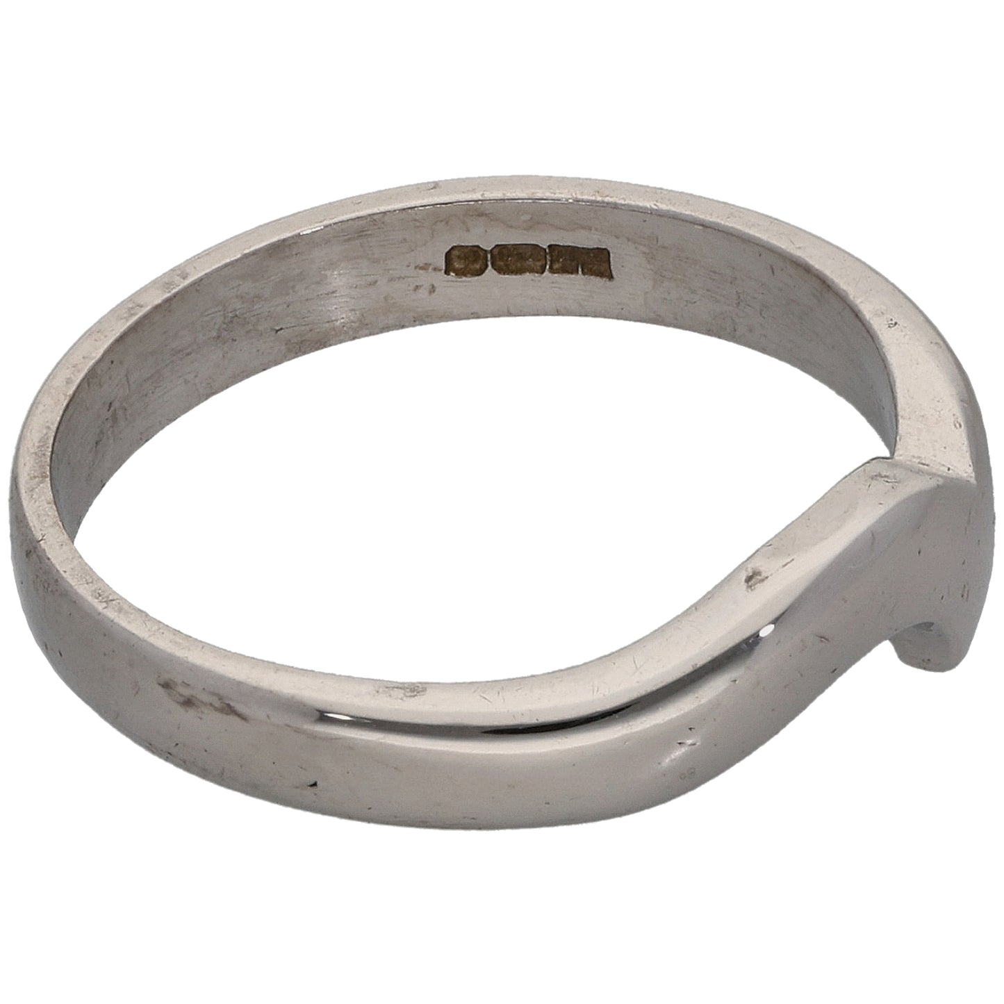 18ct White Gold Alternative Ring Size O