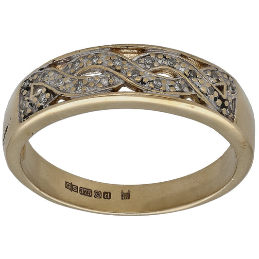 9ct gold wedding ring with patterned round diamond accents on top band