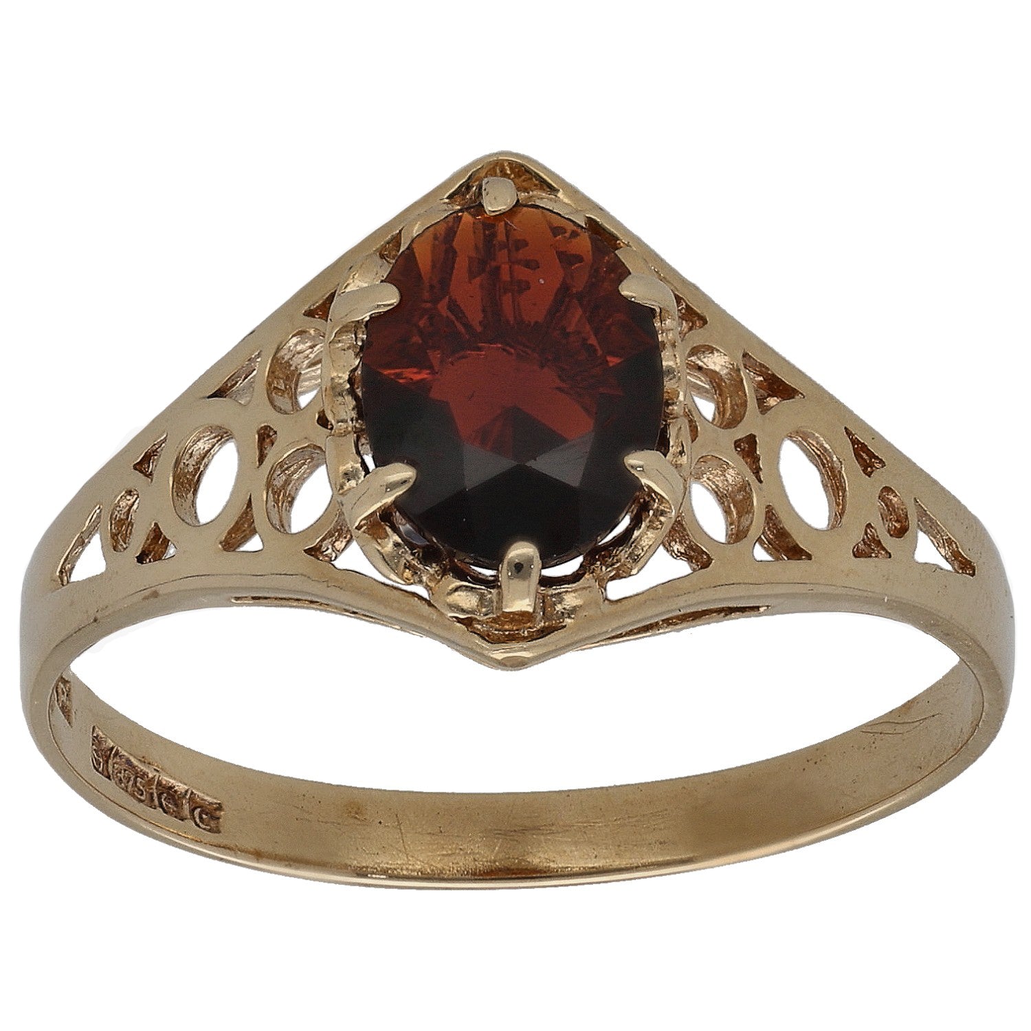 Gold ring with garnet single stone and decorative openwork shoulders