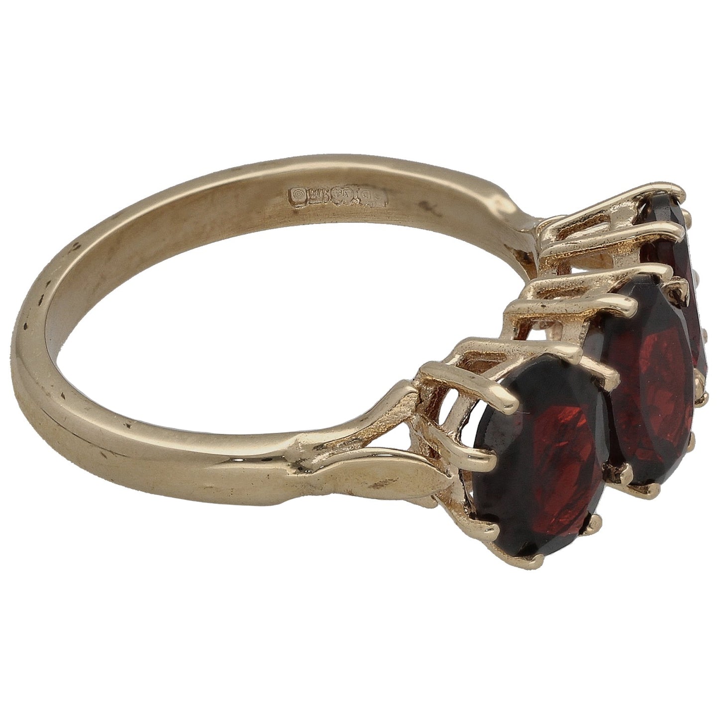 9ct Gold Garnet Three Stone Ring Size Q