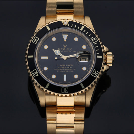 Rolex Submariner 16618 40mm Gold Watch