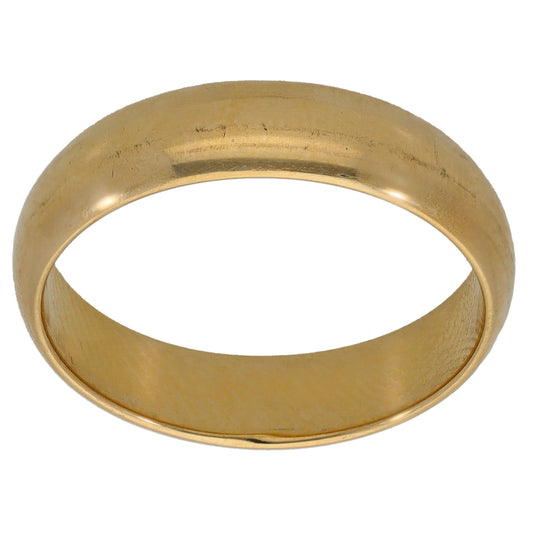 Plain gold wedding band ring, inside edge and smooth flat finish