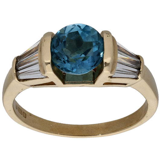 9ct Gold Topaz & Cubic Zirconia Single Stone Ring with Accent Stones Size M