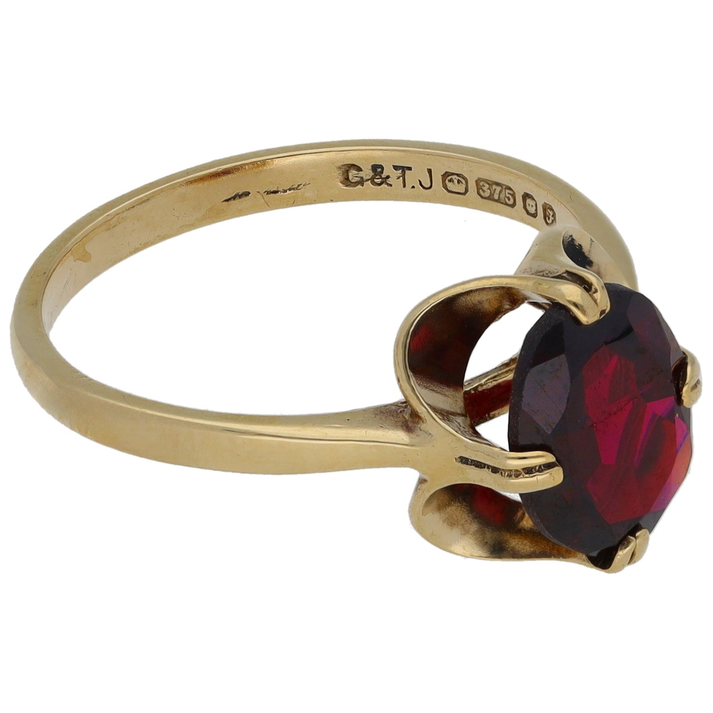 9ct Gold Garnet Single Stone Ring Size N