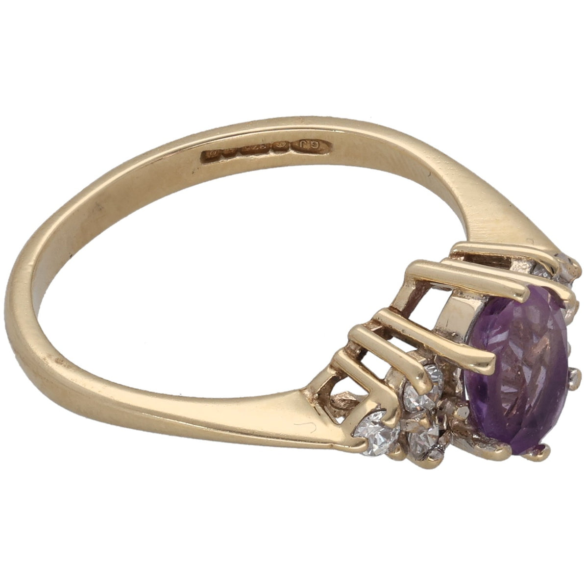 Amethyst and CZ cocktail ring in 9ct gold, side view with four prongs