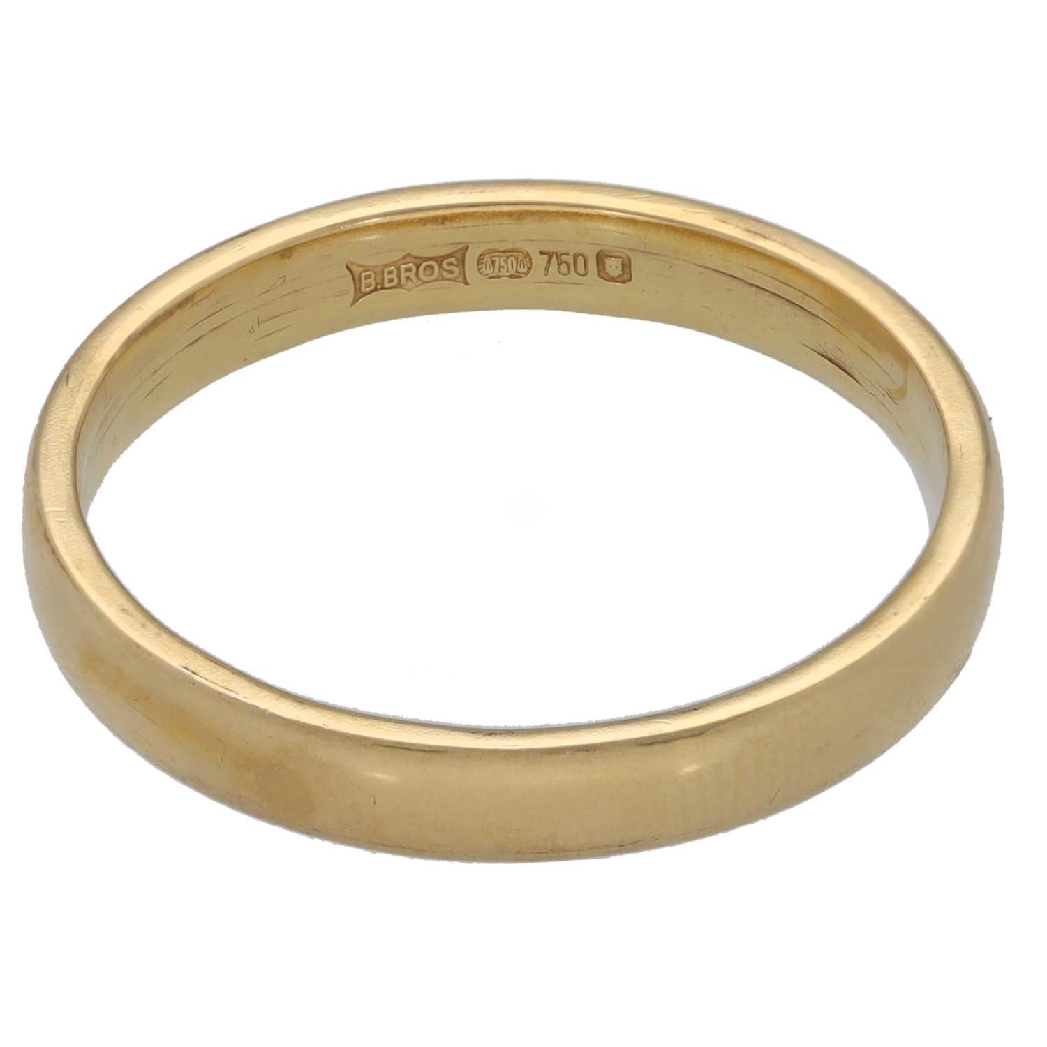 18ct gold plain wedding ring with inside hallmark engraving