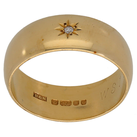 9ct yellow gold wedding band with round diamond top setting