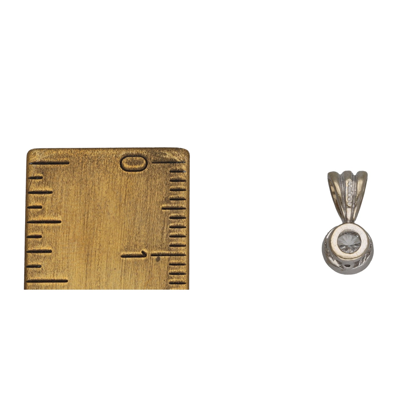 18ct White Gold 0.25ct Diamond Solitaire Pendant