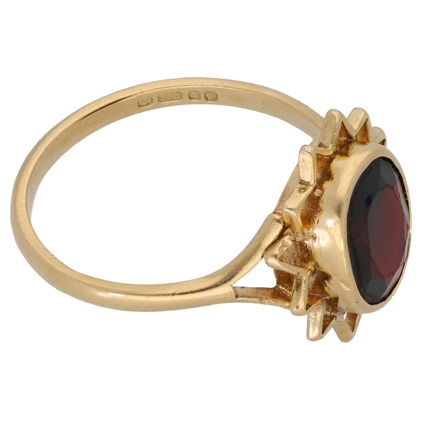 9ct Gold Garnet Single Stone Ring Size P