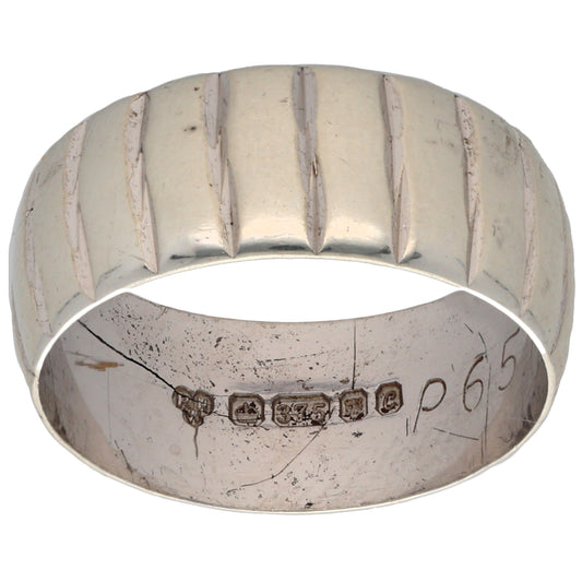 9ct White Gold Patterned Wedding Ring Size O