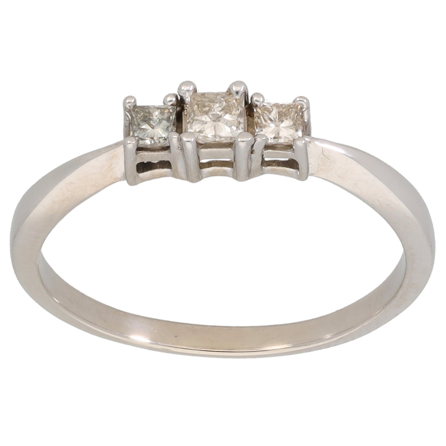 9ct White Gold 0.22ct Diamond Trilogy Ring Size N