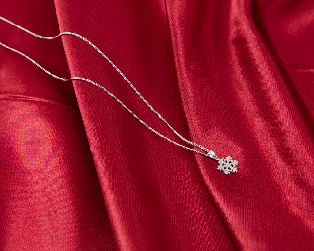 Sterling Silver Christmas Snowflake Pendant With Chain 16"