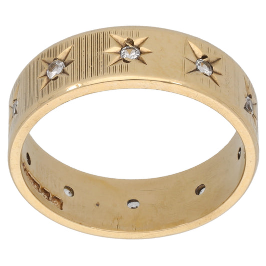 9ct Gold Cubic Zirconia Patterned Wedding Ring Size M