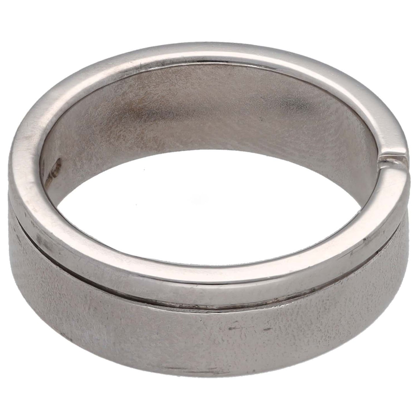 White gold plain wedding ring band, smooth top with side profile view