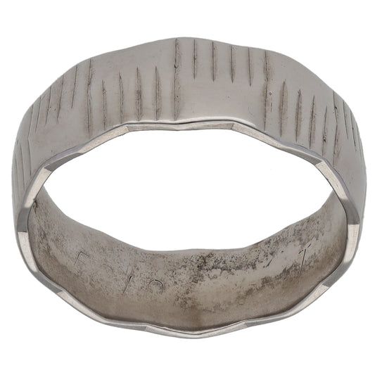 9ct White Gold Patterned Wedding Ring Size T