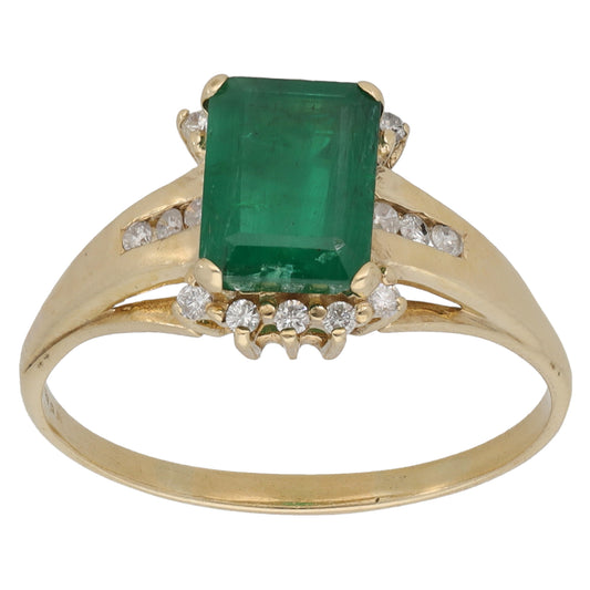9ct Gold Man Made Emerald & 0.11ct Diamond Dress/Cocktail Ring Size S