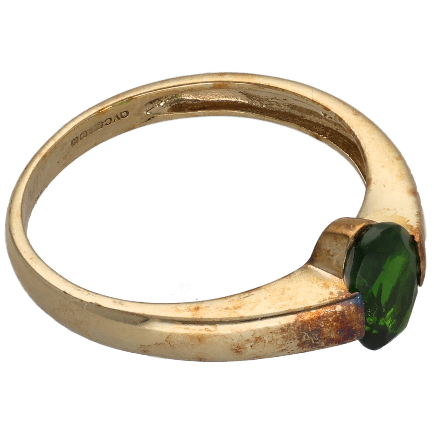 9ct gold ring with oval green diopside single stone, side view bezel setting
