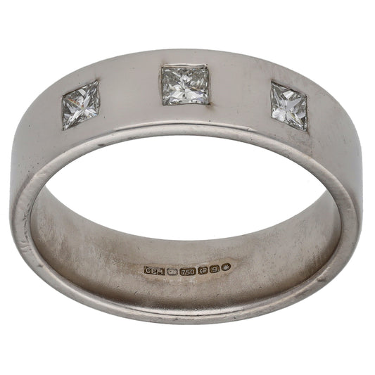 18ct White Gold 0.20ct Diamond Trilogy Ring Size P