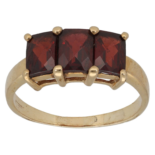 9ct Gold Garnet Three Stone Ring Size T