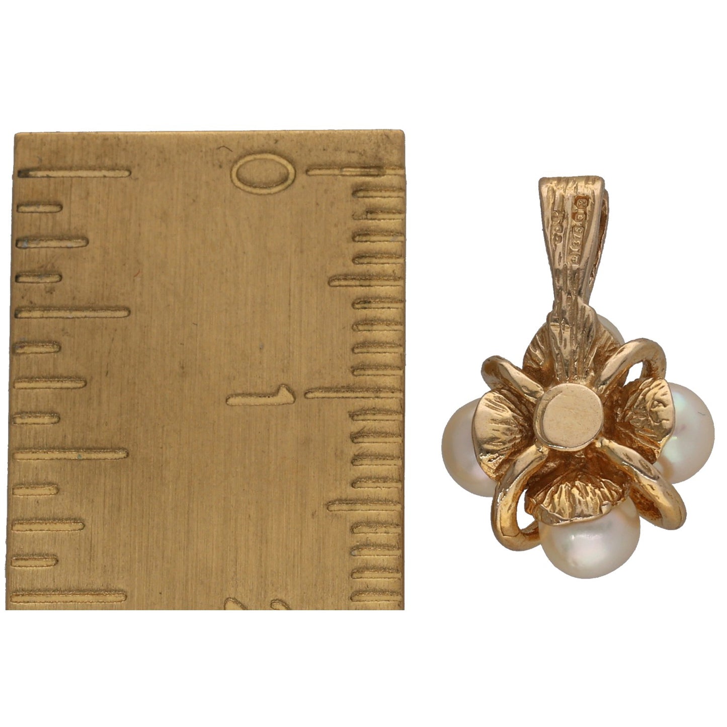 9ct gold cultured pearl flower pendant detail with five round pearls and bail