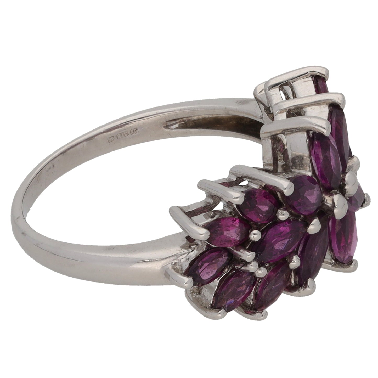 9ct White Gold Garnet Dress/Cocktail Ring Size N