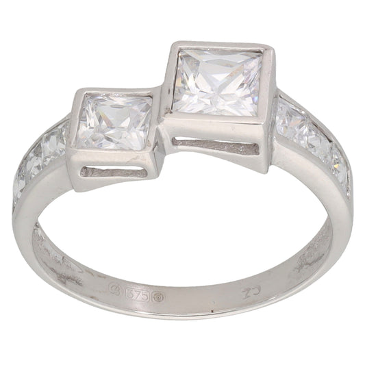 9ct White Gold Cubic Zirconia Dress/Cocktail Ring Size M