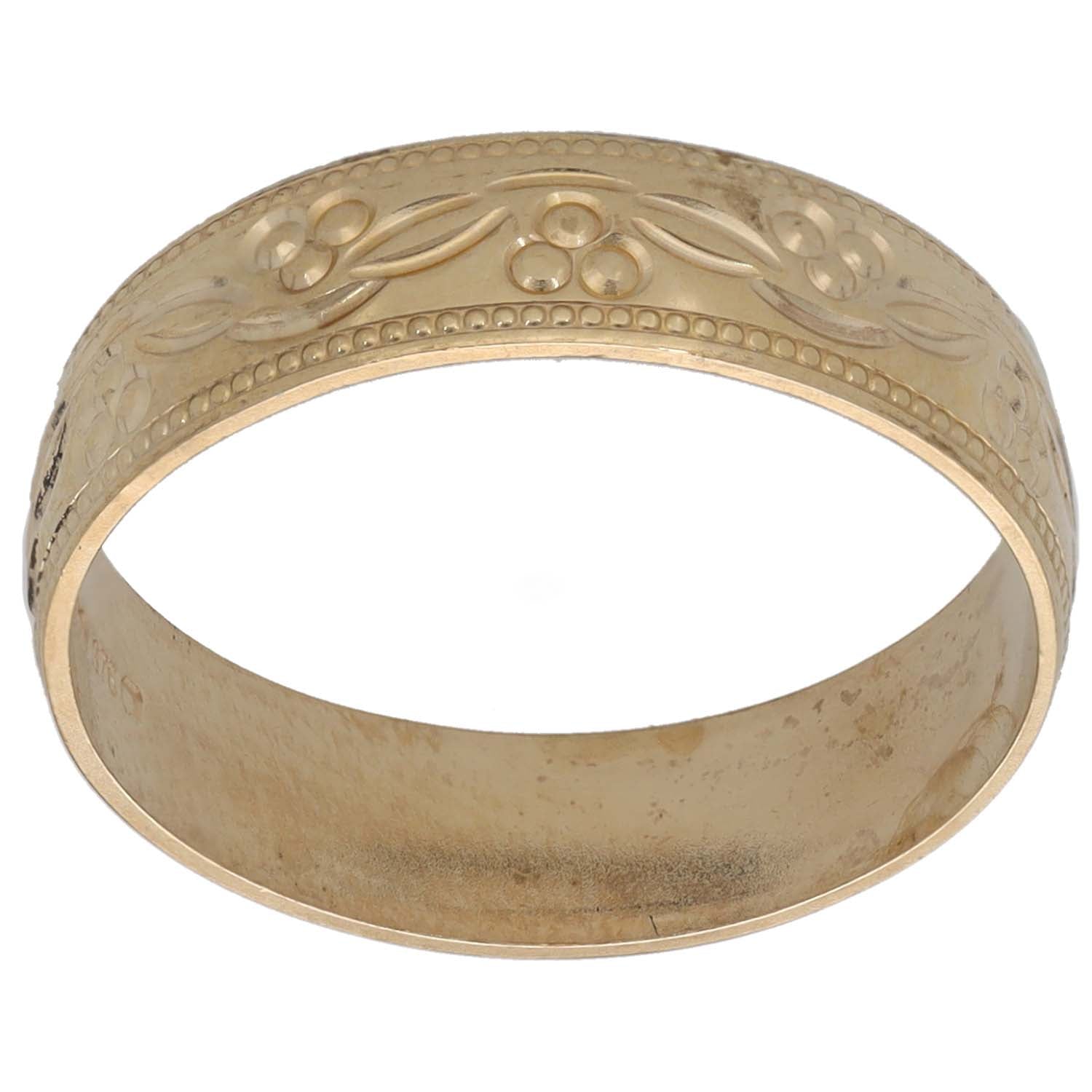 9ct gold patterned wedding ring, engraved floral details, smooth band, size N