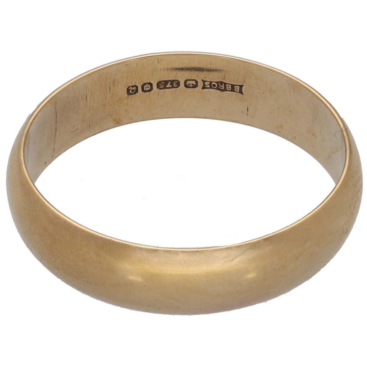 Plain 9ct gold wedding ring with engraved inside hallmark
