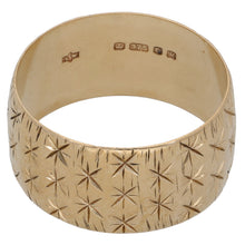 Load image into Gallery viewer, 9ct Gold Patterned Wedding Ring Size M
